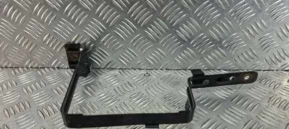 Battery bracket