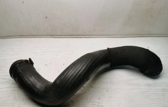 Intercooler hose/pipe
