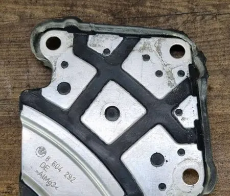 BMW 2 F45 other engine part 8604292