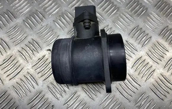 Volkswagen Golf IV Mass air flow meter 0280217121