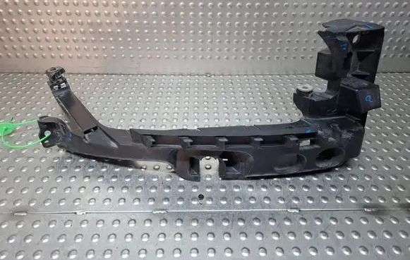 Audi A3 S3 8P Headlight/headlamp mounting bracket S26372619 8P0805608