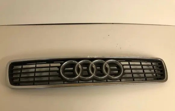 Audi A4 S4 B5 8D Front grill