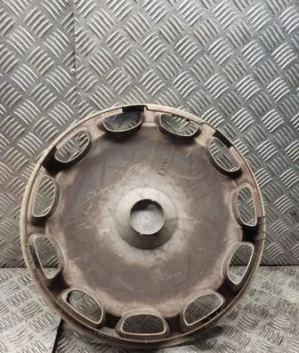 Volvo XC70 R16 wheel hub/cap/trim 8666832