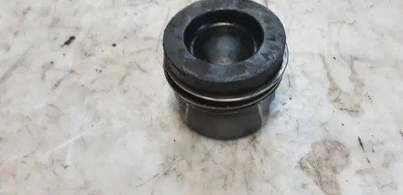 Volkswagen Transporter - Caravelle T5 Piston 81L137A2 031174