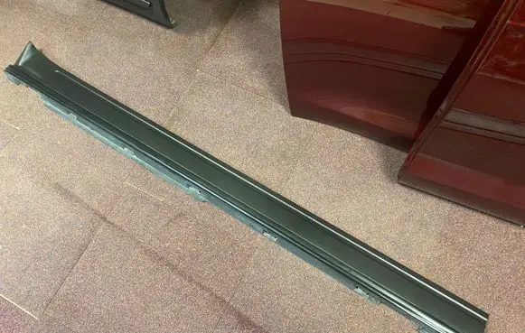 Ford Explorer VI Sill LB5BS10154AB