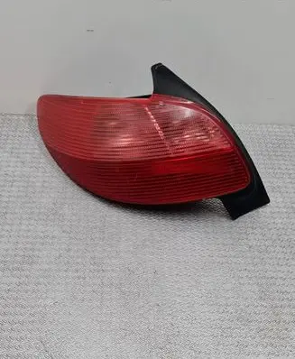 Peugeot 206 Rear/tail lights 2531G