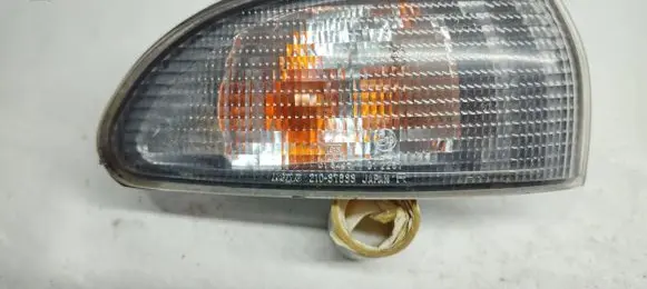 Mitsubishi Galant Front indicator light 21037833 KOITO21037833 012267