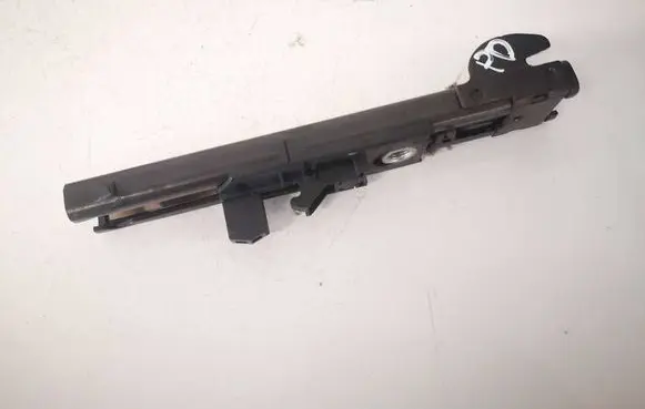 Volkswagen Golf V Seat belt adjustment rail 1T0857819