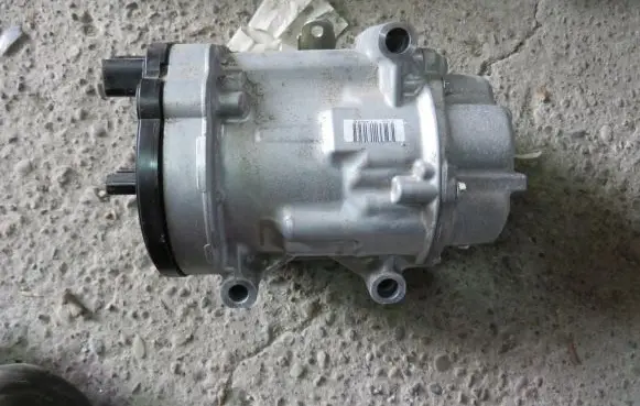 Toyota C-HR I Air conditioning (A/C) compressor (pump) 0424000370