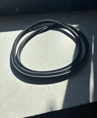 Citroen C5 Aircross Trunk rubber seal (body) 9816904280