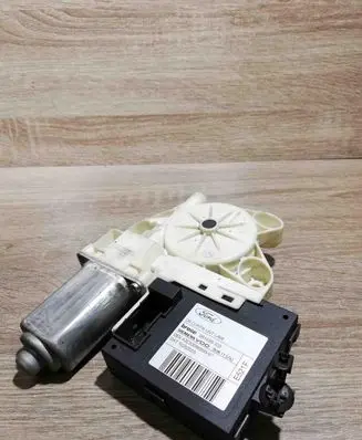Ford Focus Rear door window regulator motor 981536103 5WK11574J