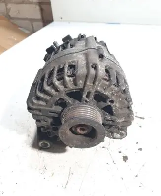 BMW 3 E90 E91 Generator/alternator 7802261 FG18S019 2543461C
