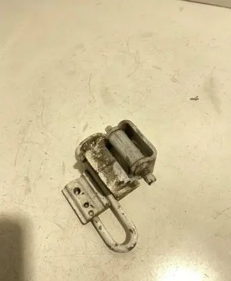Audi A4 S4 B7 8E 8H Rear door lower hinge 8E0833412E