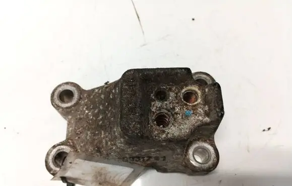Hyundai i30 Engine mounting bracket FDU16