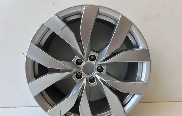 Volkswagen Touareg III R20 alloy rim 760601025C