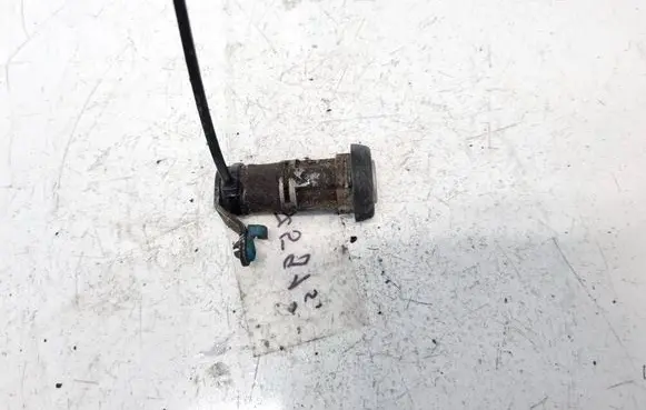 Iveco Daily 40.8 Front door lock (next to the handle) 14525