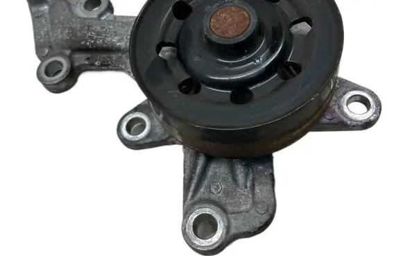 Toyota Yaris Water pump OYT26153