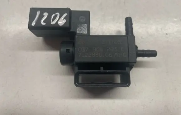 Audi A7 S7 4G Vacuum valve 037906283C