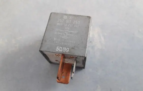 Volkswagen Golf IV Other relay 357911253
