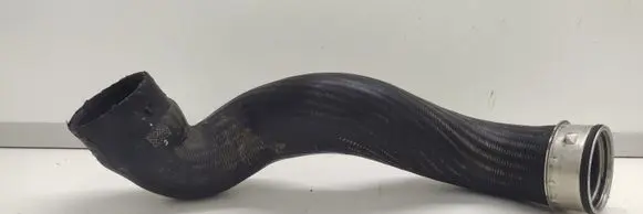Volkswagen PASSAT B6 Intercooler hose/pipe 
