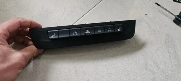 Mercedes-Benz B W246 W242 Hazard light switch A2469052201