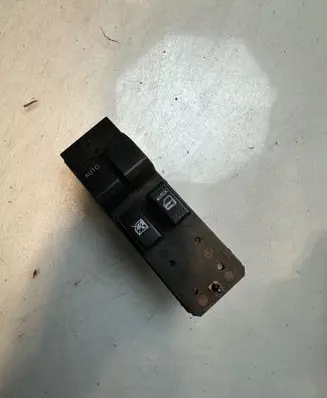 Suzuki Swift I Quarter vent window switch 62j0-2278
