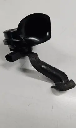 Volkswagen PASSAT B6 Horn signal