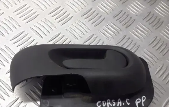 Opel Corsa C Rear door interior handle trim 013110957