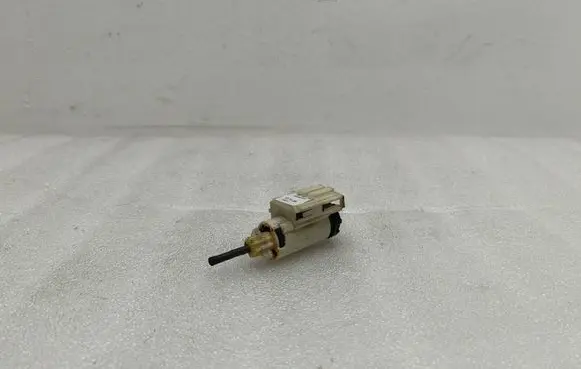 Volkswagen Transporter - Caravelle T5 Brake pedal sensor switch 8E0927189B 19322005 1057