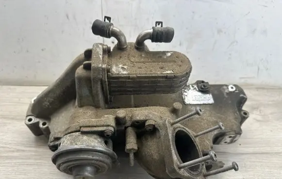 Dodge Nitro Intake manifold 11042023H 70124906 10424430