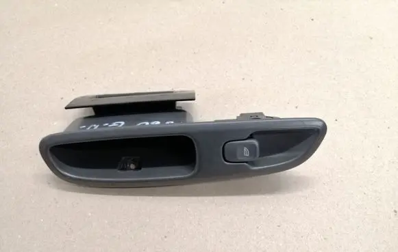 Volvo S60 Electric window control switch 9472275
