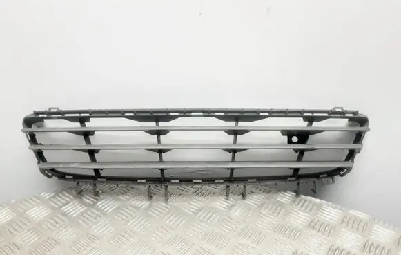 Opel Astra H Front bumper lower grill 24460271