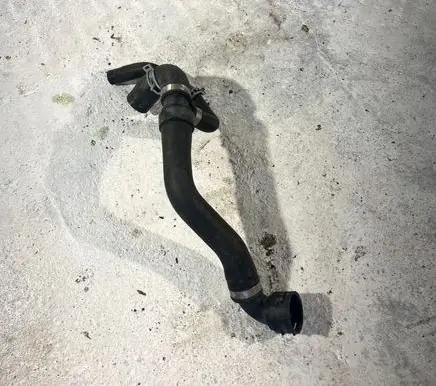 Volvo XC90 Engine coolant pipe/hose 31338292