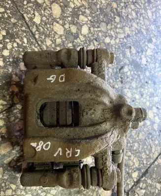 Honda CR-V Rear brake caliper