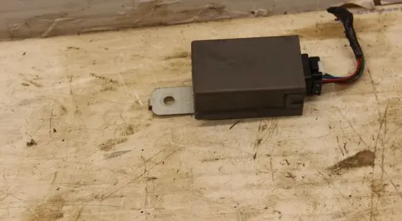 Mitsubishi Pajero Other relay MN117823