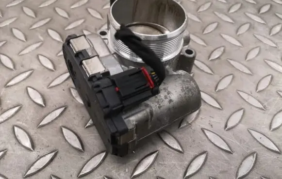 Jaguar E-Pace Throttle valve H4P39F991AA 0280750608
