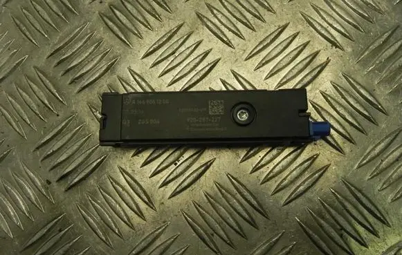 Mercedes-Benz GLE AMG (W166 - C292) Aerial antenna amplifier A1669061200 U348