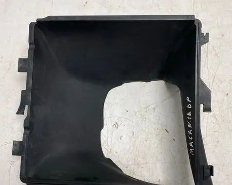Porsche Macan (95B) Intercooler air channel guide 95B117336