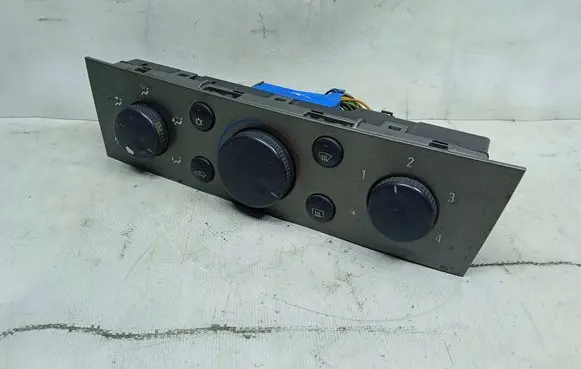 Opel Astra H Climate control unit 13138190