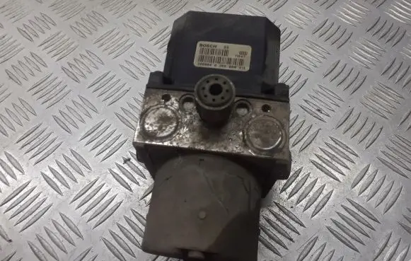 Ford Mondeo Mk III ABS Pump 1S7T14A464
