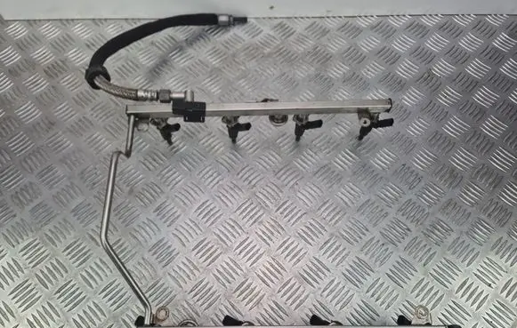 Mercedes-Benz E W212 Fuel main line pipe A2730700795