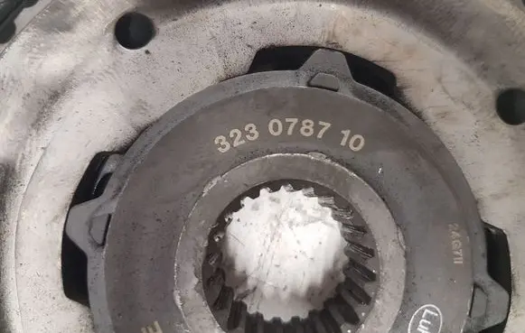 BMW 3 E90 E91 Clutch pressure plate 323078710