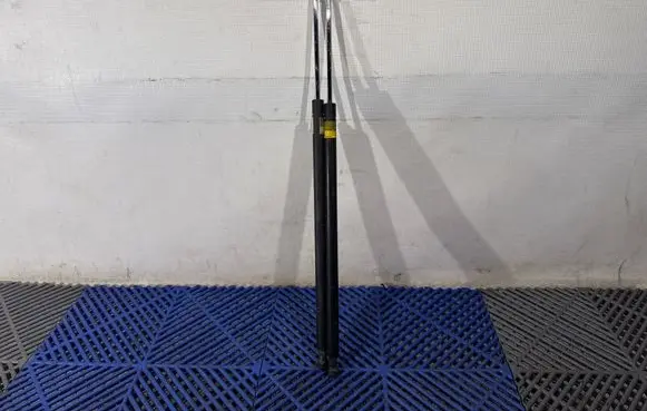 Toyota Prius (XW30) Tailgate strut 