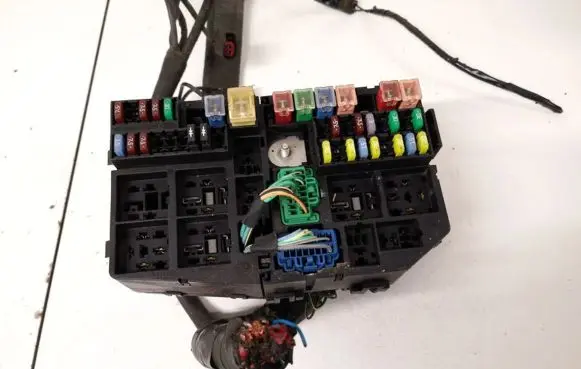 Ford Mondeo Mk III Fuse box set 1s7t14a481aa 1s7t-14a481-aa