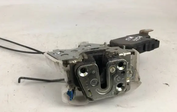 Subaru Forester SG Front door lock 61032SA070