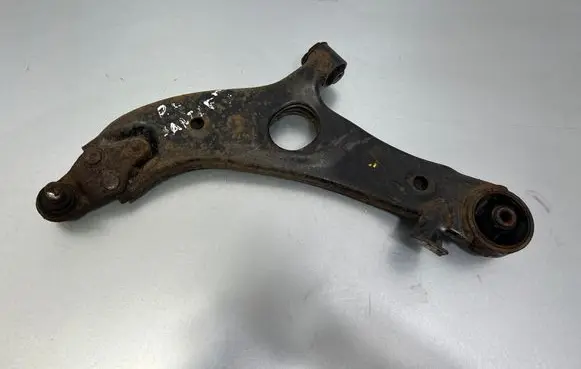Hyundai Santa Fe Front lower control arm/wishbone