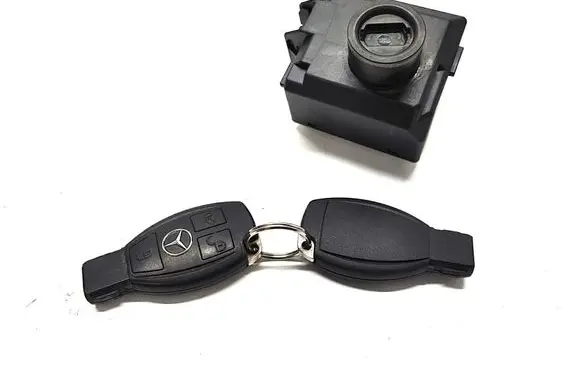 Mercedes-Benz Vito Viano W447 Ignition lock A4479004605