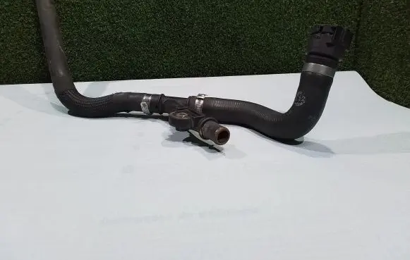 Iveco Daily 6th gen Engine coolant pipe/hose 5801329084 129673