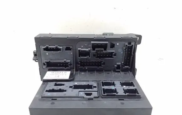 Mercedes-Benz E W211 Fuse module 2115457401