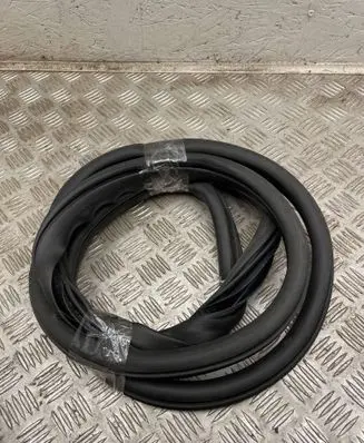 Jaguar S-Type Front door rubber seal 